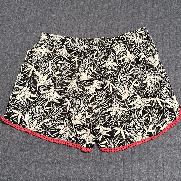 NWT Tropical Shorts - Sz XL - Picture 2 of 4